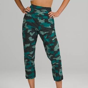 Lulu Lemon cropped Camo Joggers